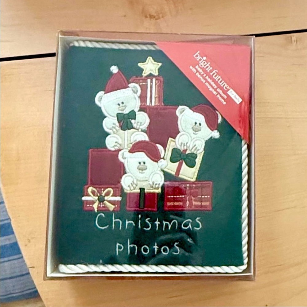 New! Holiday Photo Album Holds 80 pics!